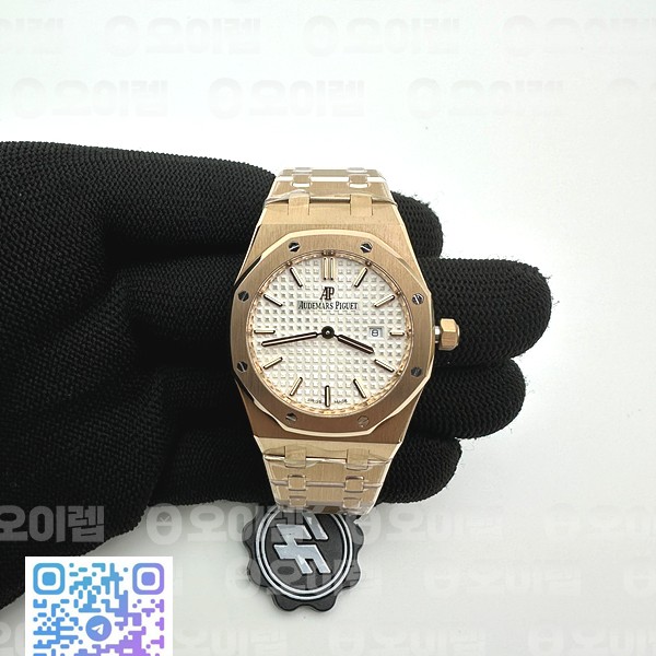 ZF공장 오데마피게 레이디 로얄오크 로즈골드금통 화이트다이얼 브레이슬릿  Lady Royal Oak 33mm 67651 RG ZF 1:1 Best Edition Black Textured Dial on RG Bracelet RONDA Quartz